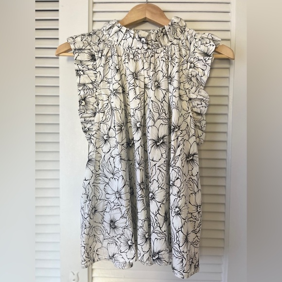 NWT Christy Lynn Aurelie Etched Floral Ruffle Sleeve Blouse | Black, White | L - Picture 2 of 9